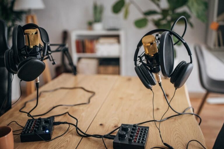 Podcast studio, audio equipment